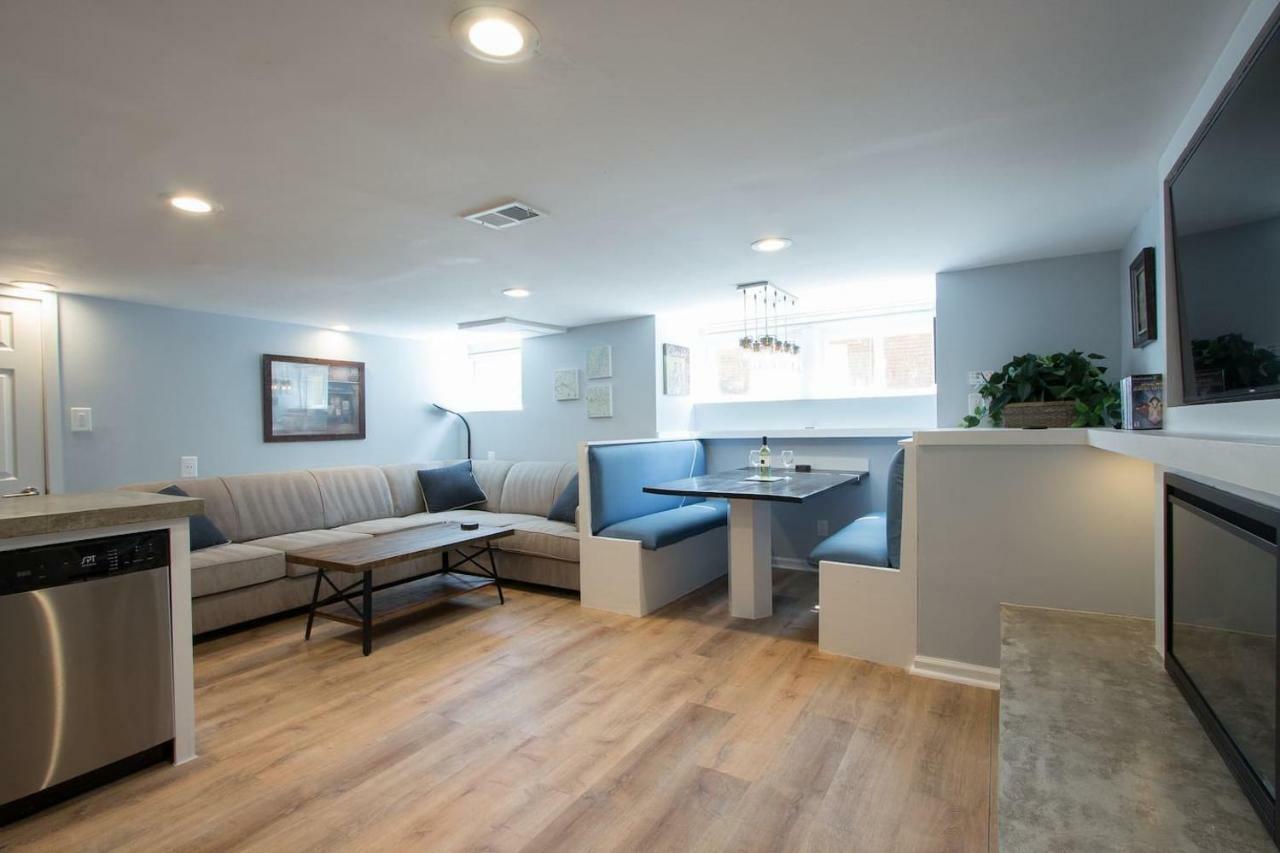Luxury 2 Bedroom Apartment W/ Free Parking Washington Exterior photo